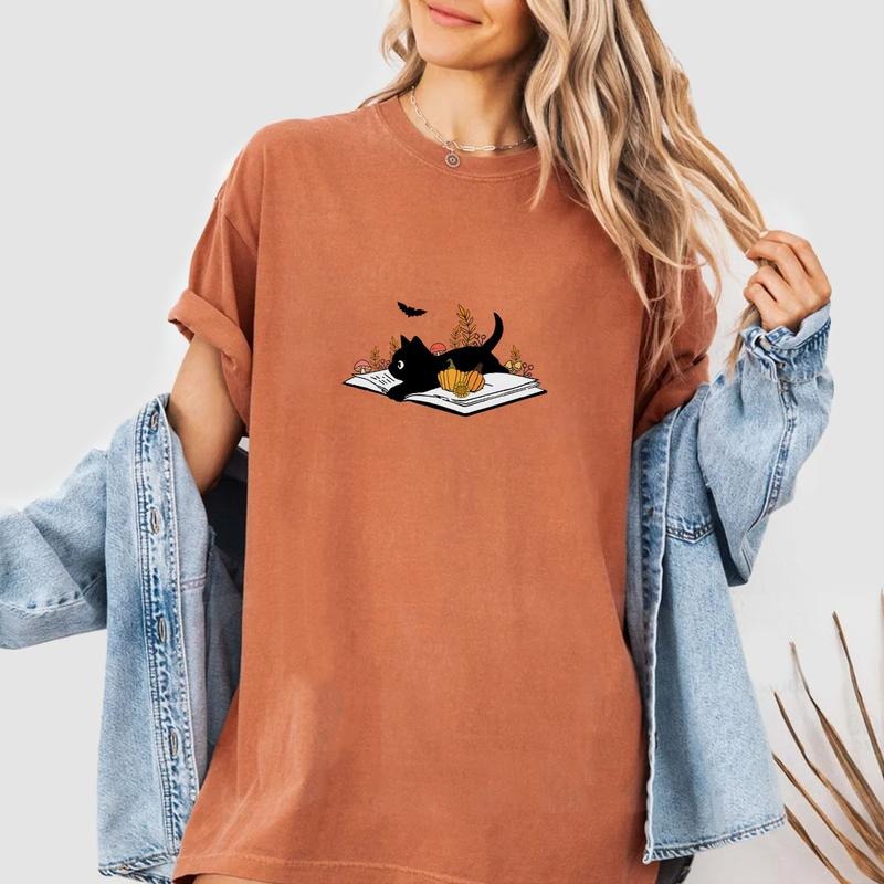 Black Cat Fall Book Lover Shirt, Cat And Book Lover Comfort Tee, Fall Reading Book T-Shirt, Bookworm TShirt, Halloween Shirts For Book Lover, Fall Shirt For Bookish, Book Lover Women Top