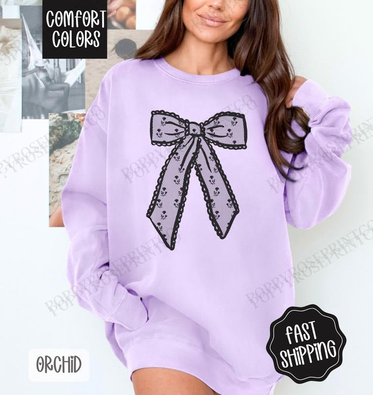 Black Lace Bow Comfort Colors Sweatshirt, Women's Crewneck, Cute Black Bow Women's Sweater