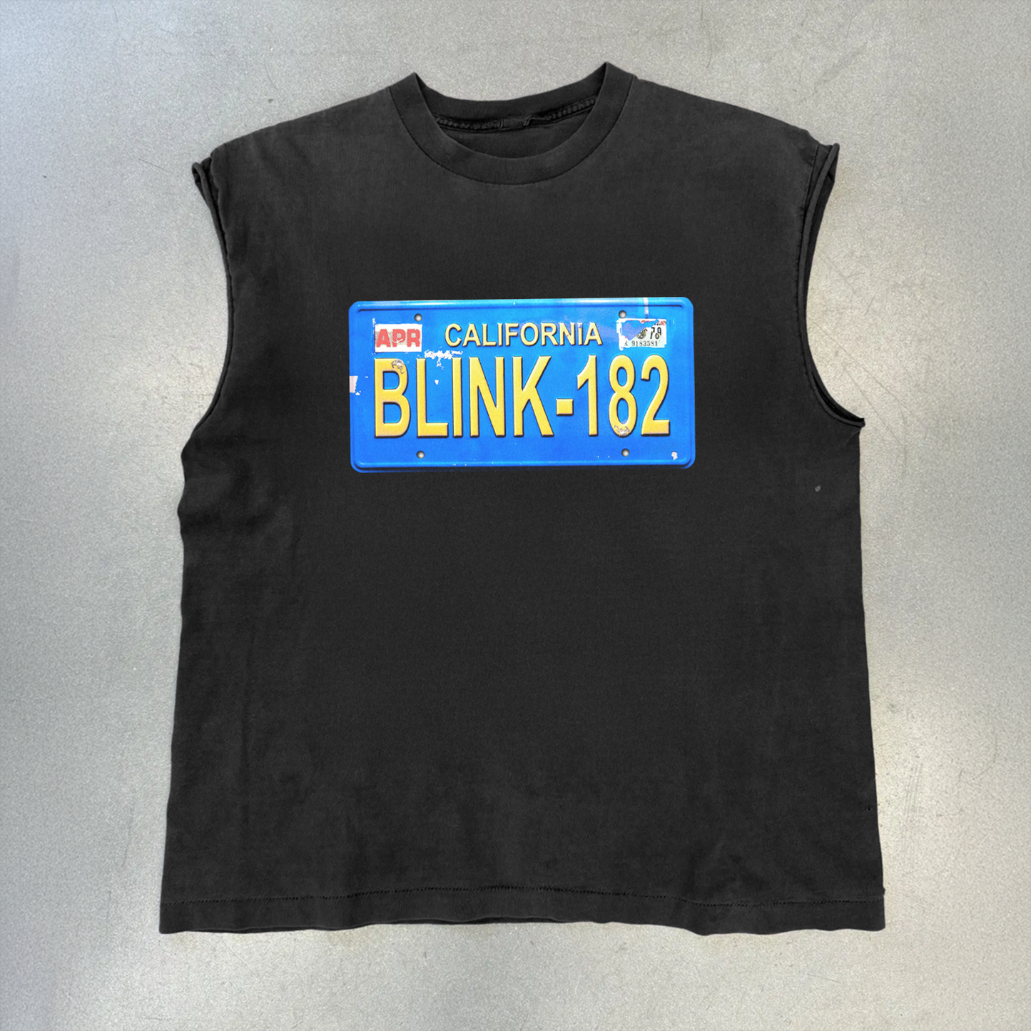 CALIFORNIA BLINK 'LICENSE PLATE' VINTAGE BLACK CUT-OFF TEE