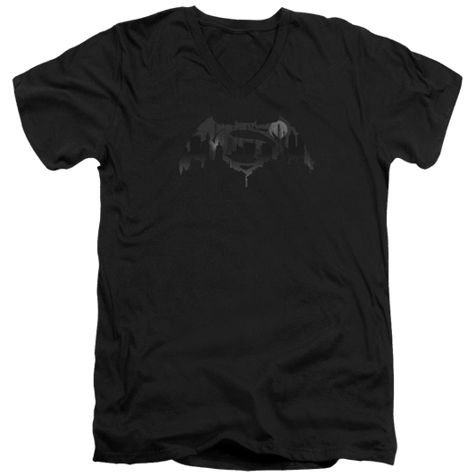 Batman v Superman Cityscape Logo - Men's V-Neck T-Shirt