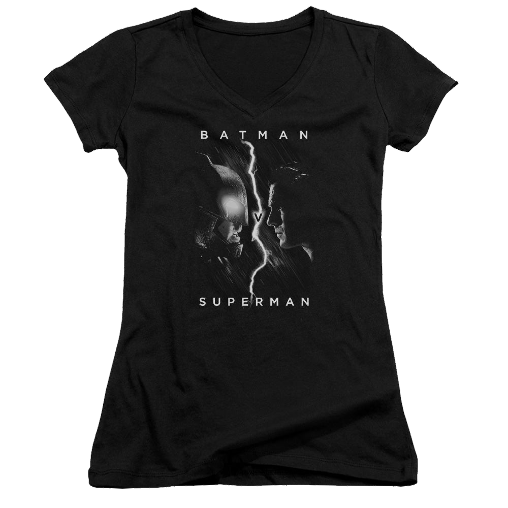 Batman v Superman Face To Face - Juniors V-Neck T-Shirt