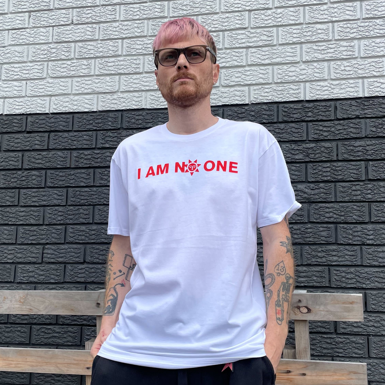 "I AM NO ONE LTD" T-Shirt