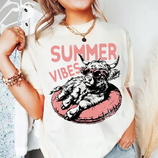 Summer Vibes Shirt | Highland Cow Shirt | Retro Summer Sweater | Funny Beach Hoodie | Summer Sweater | Beach Graphic Hoodie