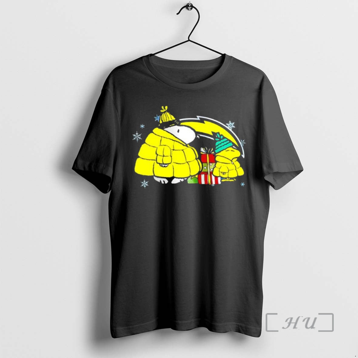 Trending Los Angeles Chargers X Peanuts Snoopy Black T-Shirts, Hoodie, Sweatshirt | VibeTeeNation.com