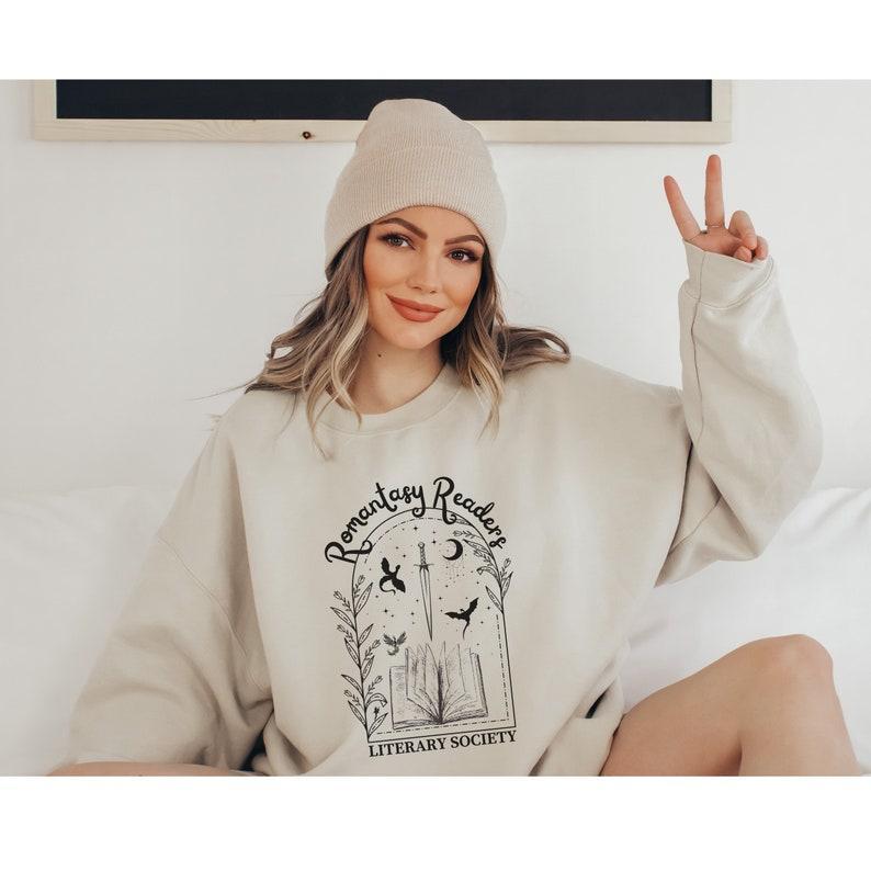 Romantasy Readers Sweatshirt, Fantasy Book Gift, Romance Lover, Dark Romance Crewneck, Bookish Merch, Spicy... (Image 4)